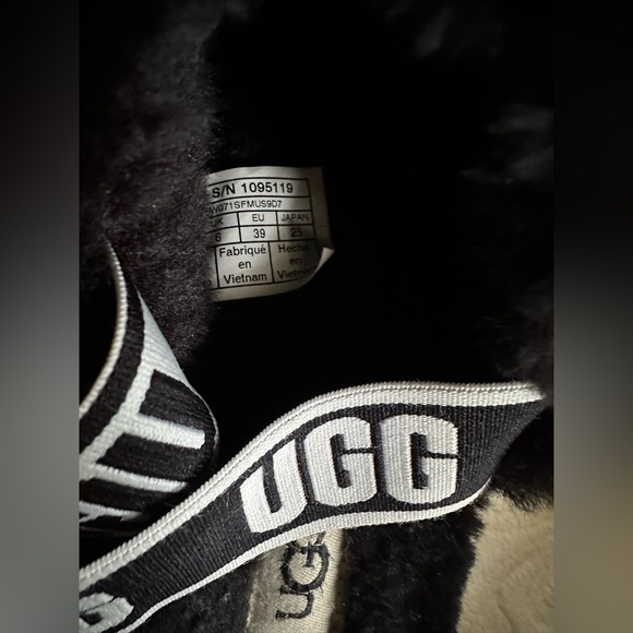UGG Fluff Yeah Genuine Shearling Platform Slingback Sandal Slide Black Women 8 - Picture 9 of 11